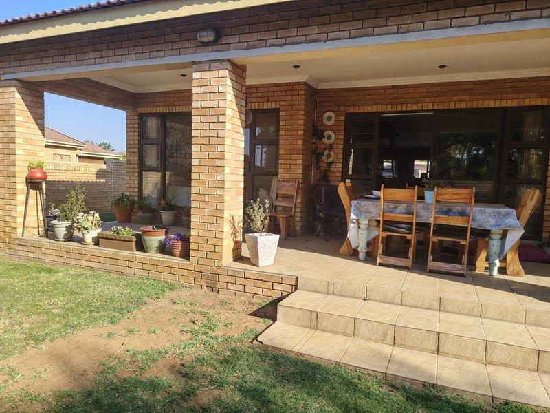3 Bedroom Property for Sale in Vaalpark Free State